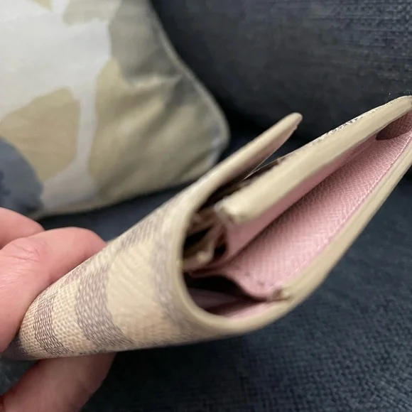 Louis Vuitton | Damier Azur Rose Pink Wallet - Picture 4 of 14